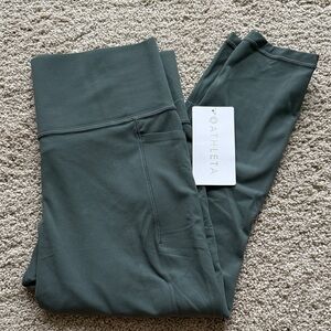 Athleta Salutation Stash 7/8 Tight - Bali Green